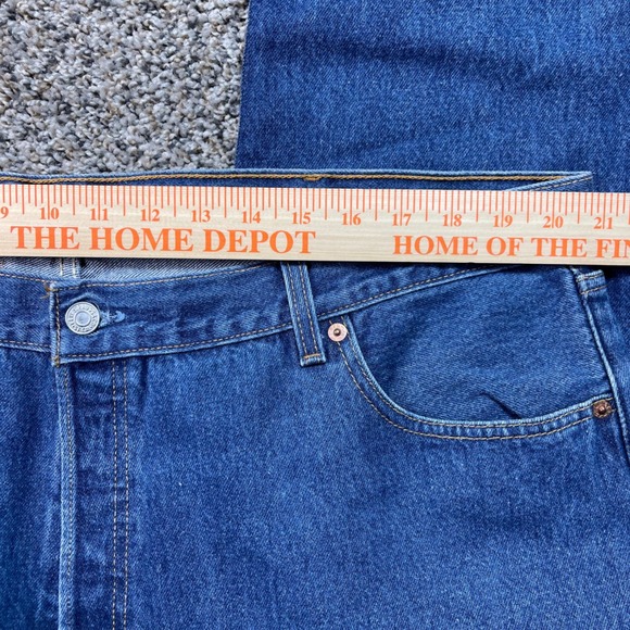 Vintage Levi's 501 Men's 40x28 USA Made Original Fit Jeans Blue Denim 00s - Picture 5 of 10